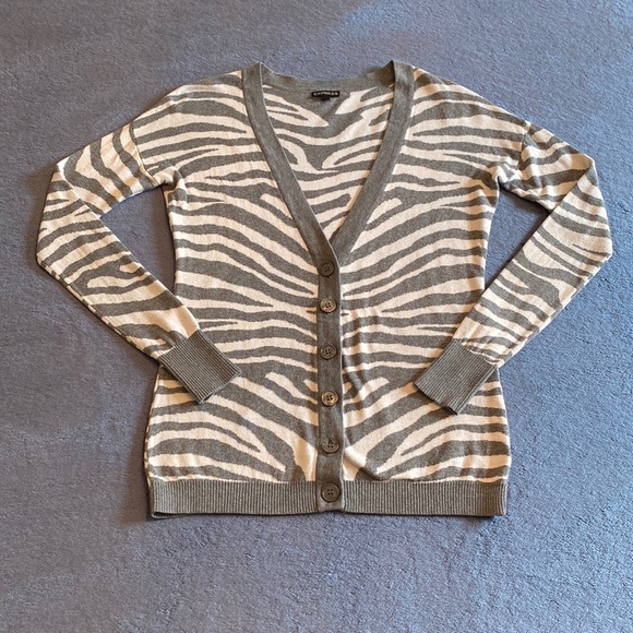 Express Sweaters - Express Gray White Zebra Print V-Neck Buttoned Cardigan